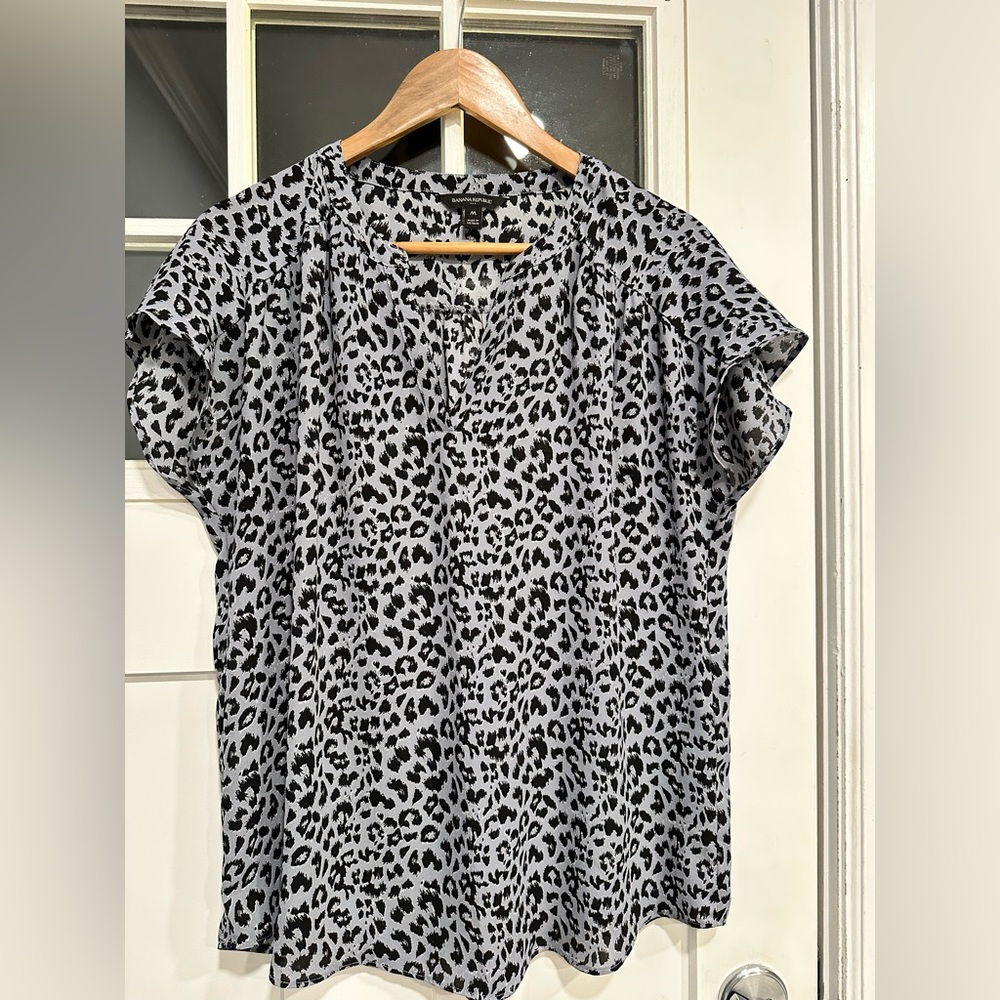 Banana Republic Leopard Print Women's Top